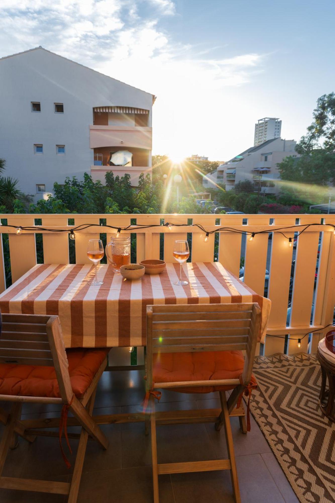 Appart Cosy, Piscine, Clim, Parking Prive - Proche Plage - Arrivee Autonome - Lit Queen Size La Seyne-sur-Mer Bagian luar foto
