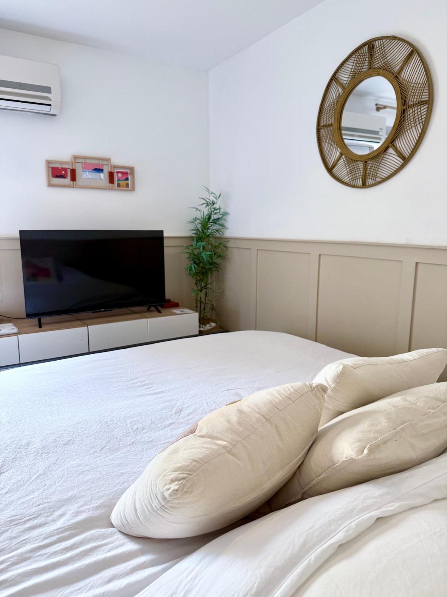 Appart Cosy, Piscine, Clim, Parking Prive - Proche Plage - Arrivee Autonome - Lit Queen Size La Seyne-sur-Mer Bagian luar foto